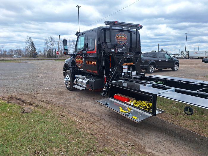 ToSoTow towing and recovery job photo 2
